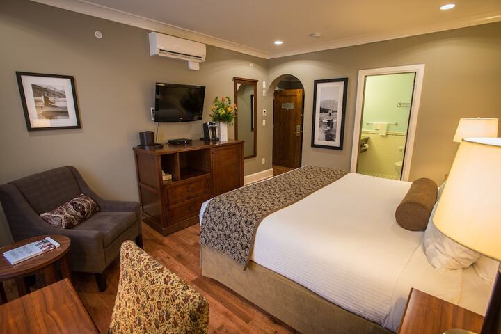 Hume Hotel & Spa