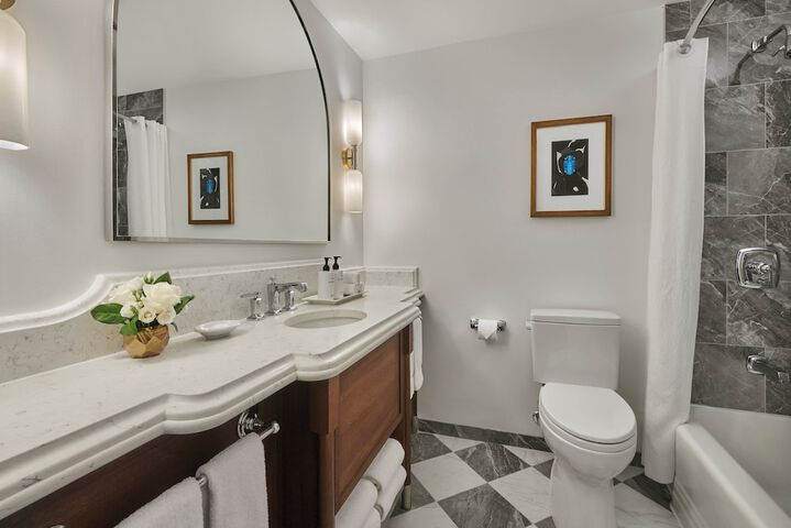 InterContinental Chicago Magnificent Mile by IHG