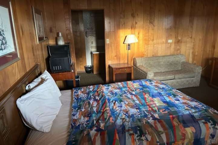 Room 26 of 35