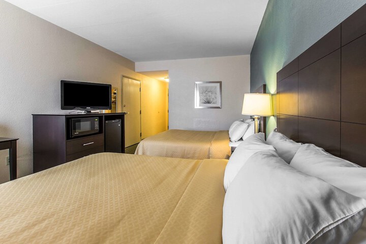 Room 17 of 30