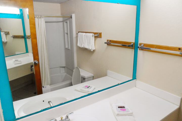 Room 18 of 19