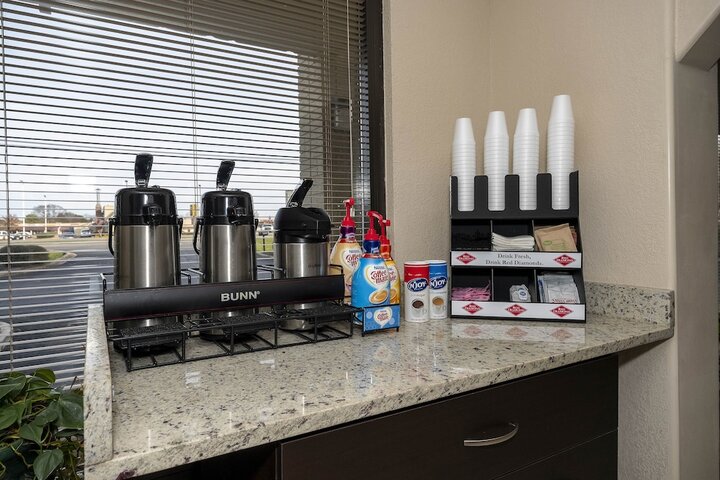 Breakfast/Coffee Service 45 of 45
