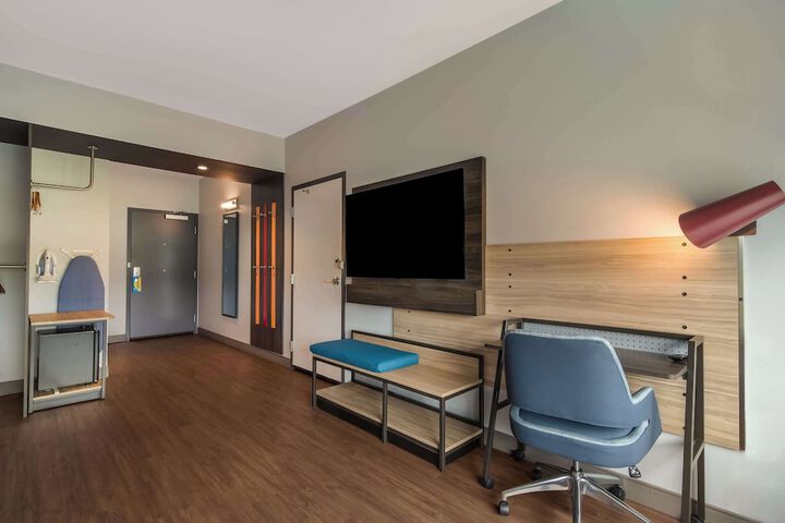 Room 18 of 44