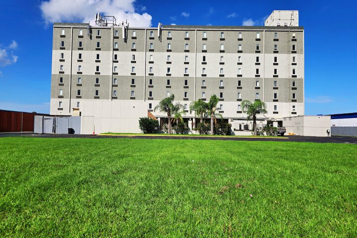 Hotel 4 of 74
