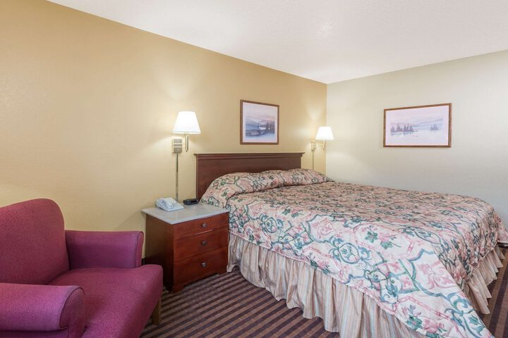 Room 21 of 30