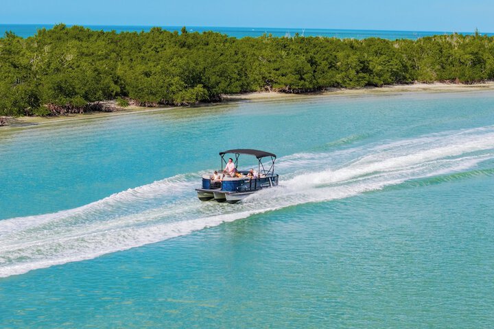 Naples Bay Resort & Marina