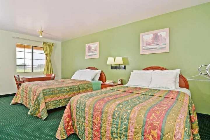 Room 8 of 19