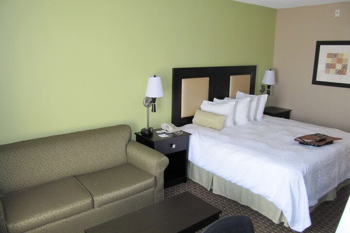 Room 19 of 37