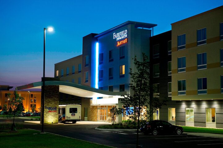 Hotel 3 of 63