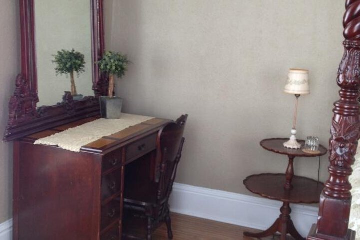 1829 FEDERAL INN