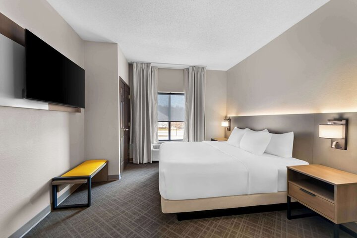 Room 20 of 28