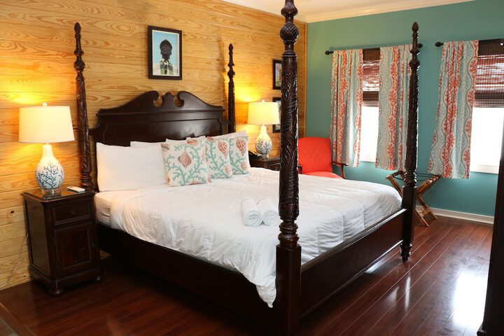 Room 27 of 42