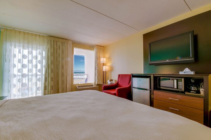 Room 8 of 27
