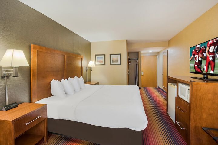 Room 19 of 34