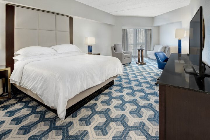 Room 52 of 104