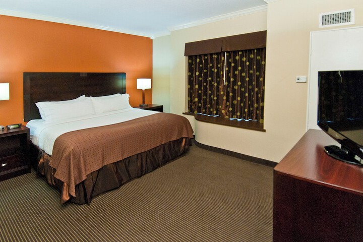 Room 12 of 34