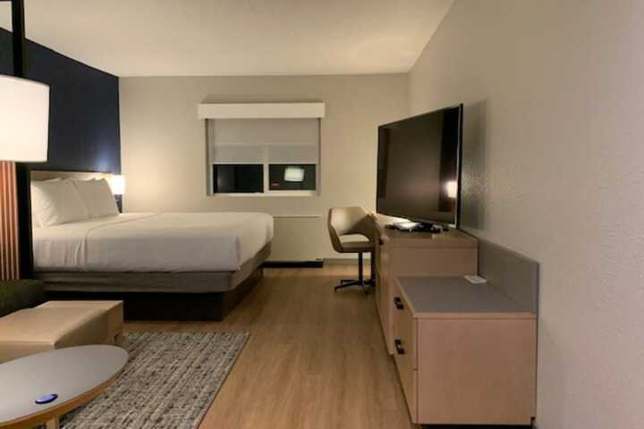 Room 32 of 56