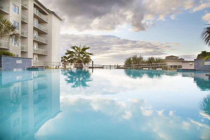 Holiday Inn Club Vacations Galveston Beach Resort by IHG
