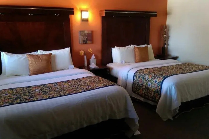 THE CADILLAC MOTEL