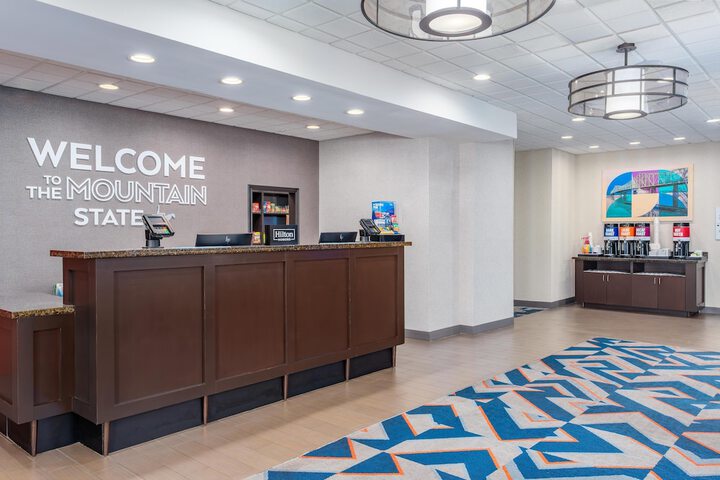 Hampton Inn & Suites Parkersburg Downtown