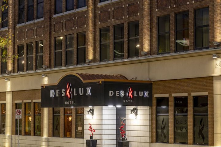Des Lux Hotel