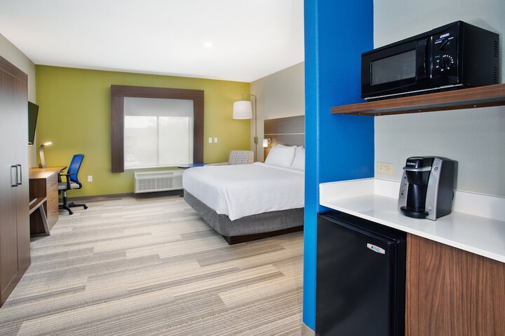 Room 26 of 37