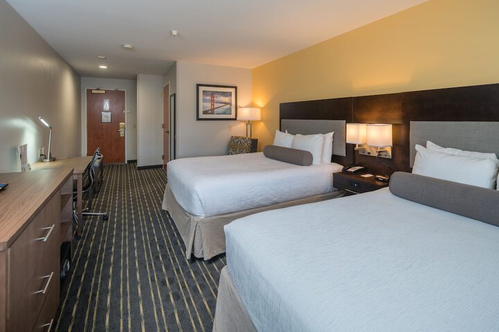 Hotel Aura SFO