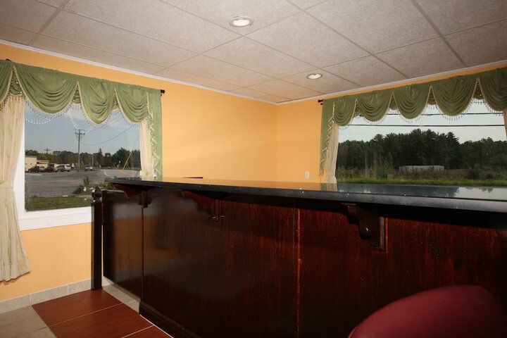 Days Inn by Wyndham Queensbury / Lake George