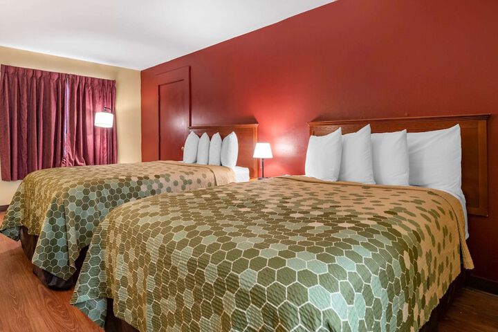 Room 14 of 33