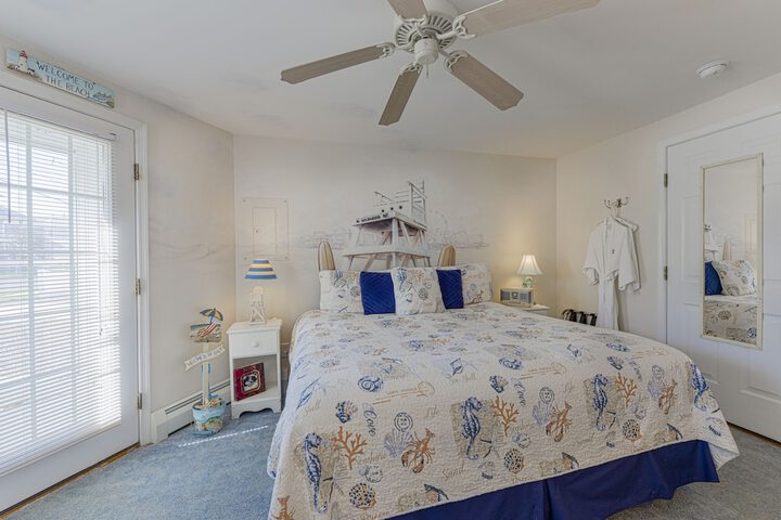 Room 20 of 77