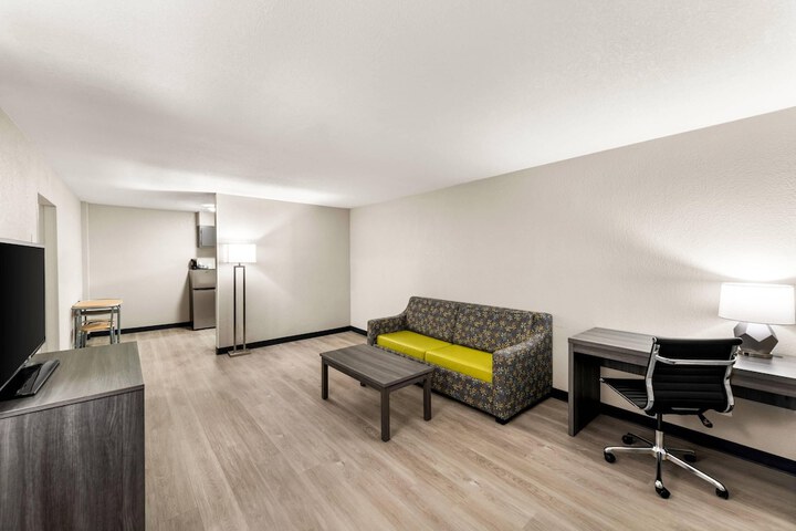 Clarion Pointe Rhinelander Downtown
