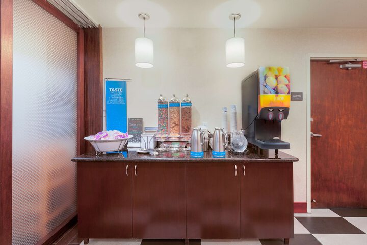 Hampton Inn San Marcos CA