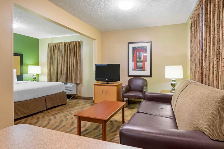 Extended Stay America Suites Cleveland Middleburg Heights