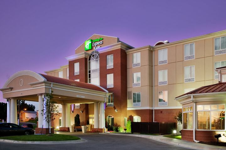 Hotel 6 of 59