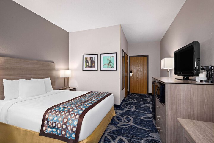 Baymont by Wyndham Waterloo