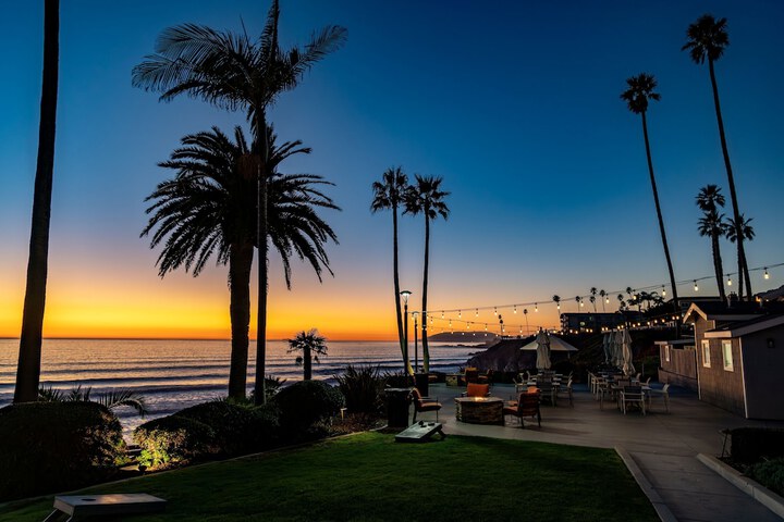 SeaCrest OceanFront Hotel