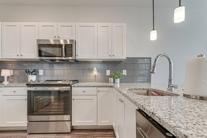 Central Condo 2 Mi to Downtown Fuquay-varina