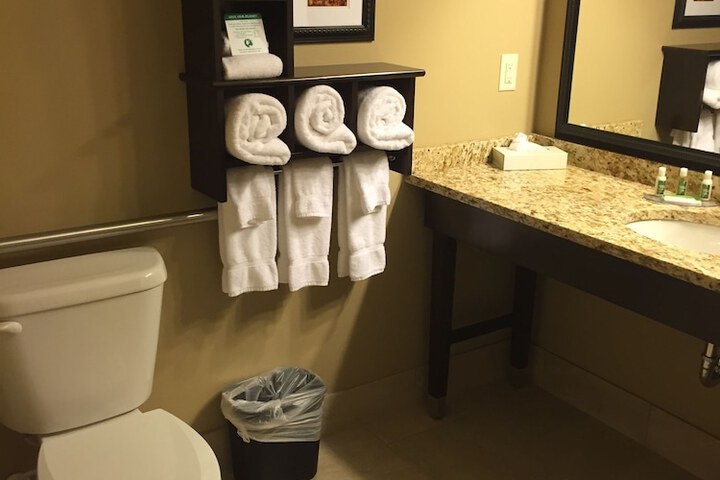 Room 18 of 34