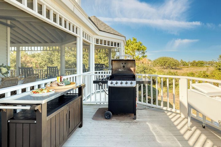 Haven by Avantstay Luxury Beachfront Home w / Pool & Gorgeous Patios