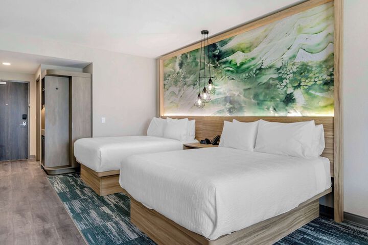 Room 13 of 46