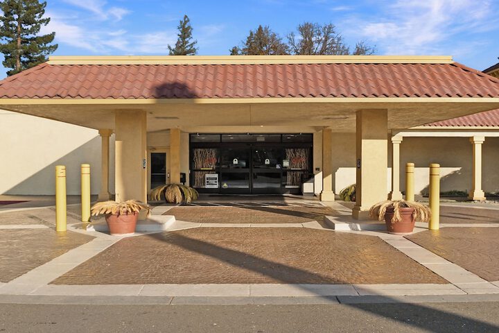Hotel 4 of 54