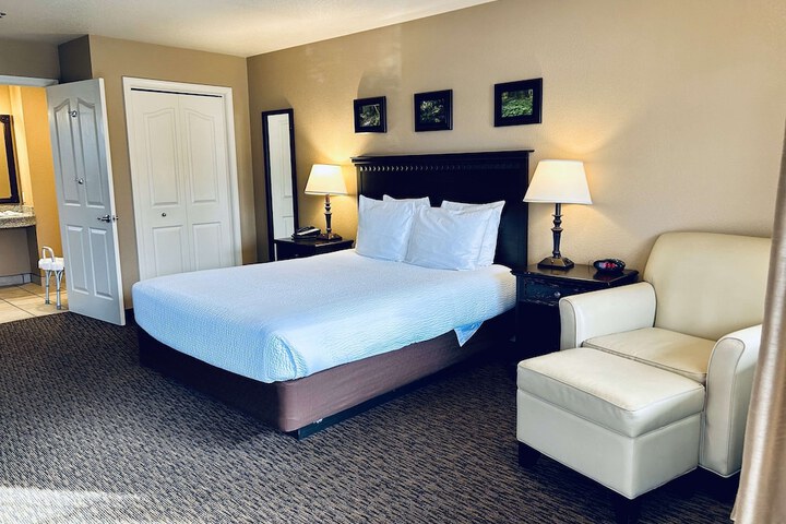 Room 9 of 47