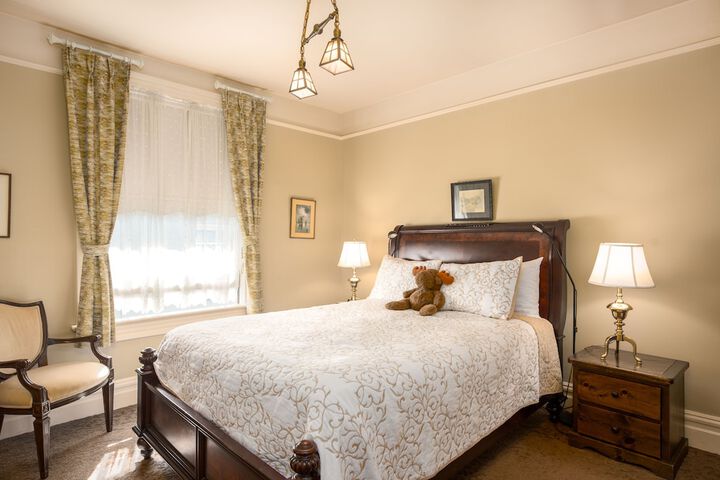 Room 16 of 60