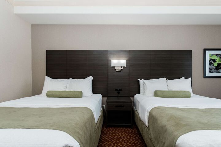 Room 46 of 100