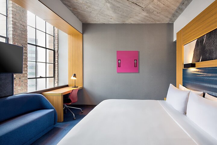 Room 13 of 42