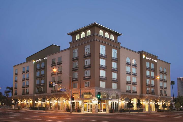 Hotel 1 of 54