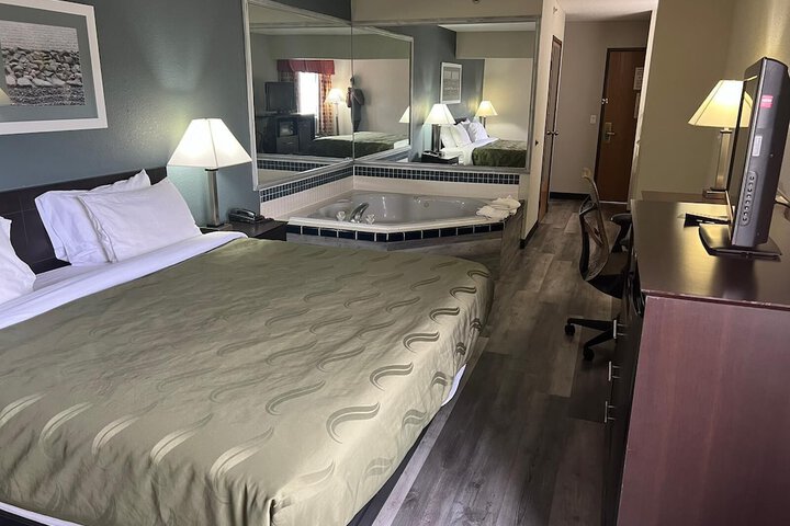 Room 21 of 42
