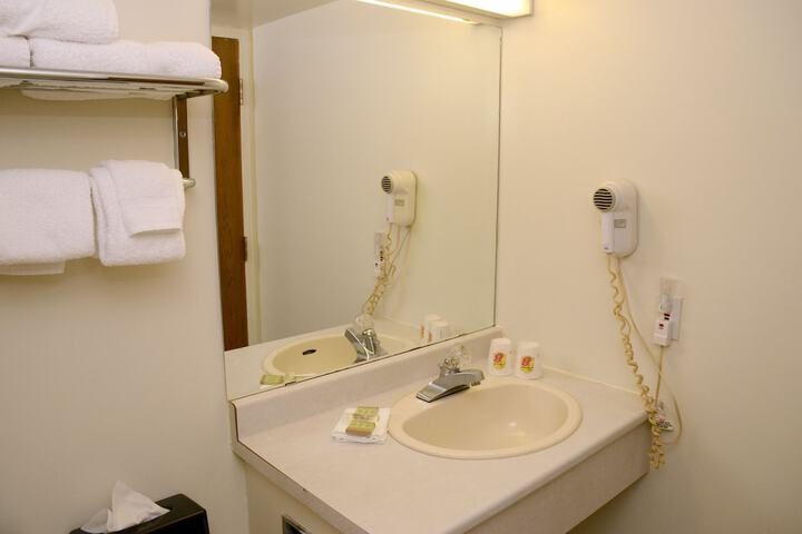 Super 8 by Wyndham North Bay