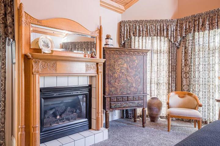 Whitestone Inn
