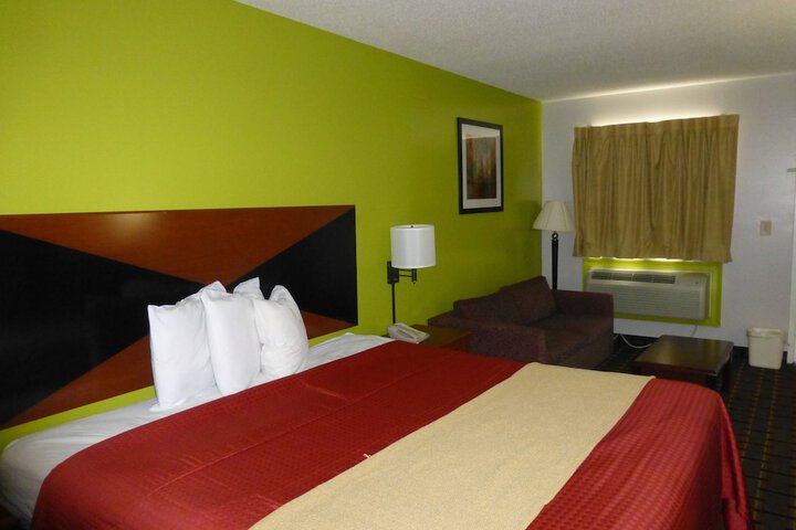 Room 25 of 35